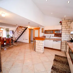  Apartment Ksenija Kroatien